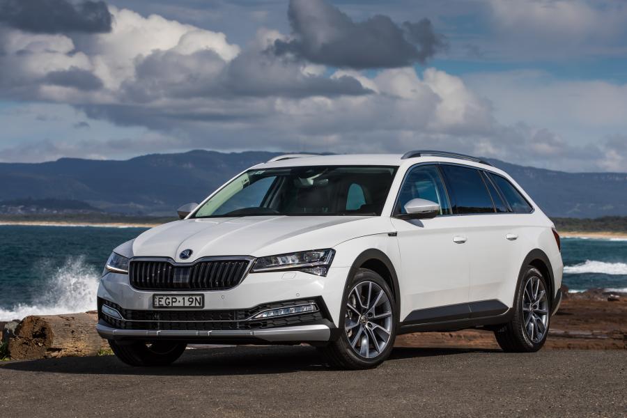  Skoda Superb Scout (3V) 2020 года  (AU) (фото 3 из 35)